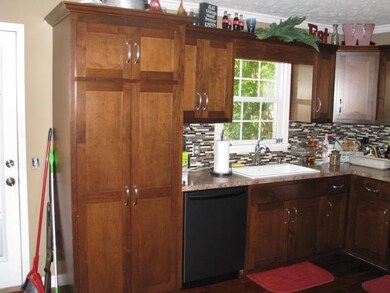 515 Philpot Rd, Bell Buckle, TN 37020 - photo 5