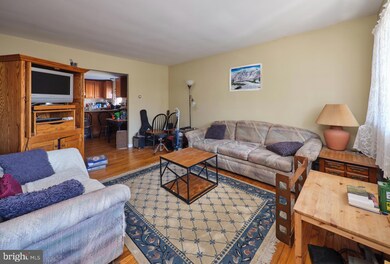 345 E Dark Hollow Rd unit 1, Pipersville, PA 18947 - photo 4