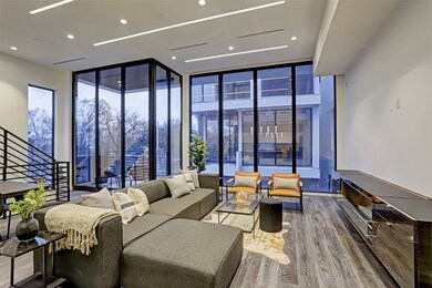 819 W 24th St unit B, Houston, TX 77008 - photo 2