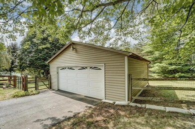 5183 Tracy Ln, Liberty Township, OH 45044 - photo 3