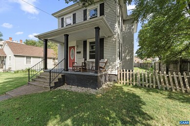 564 N Bath Ave, Waynesboro, VA 22980 - photo 2