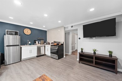 3611 Graustark St unit 10, Houston, TX 77006 - photo 6