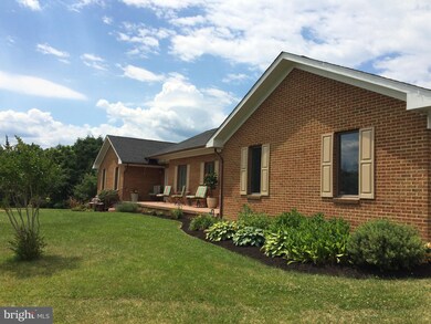 242 Old Plantation Ln, Stephens City, VA 22655 - photo 2