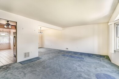 013_Living Room