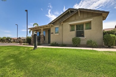4646 E Maplewood-3