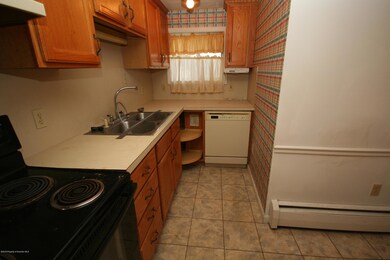 821 Lincoln St, Scranton, PA 18519 - photo 5