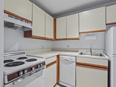 The Braemore unit 504, Boston, MA 02215 - photo 4