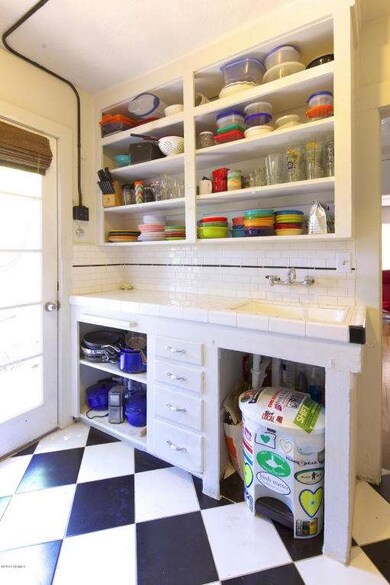 1803 Mitchell kitchen