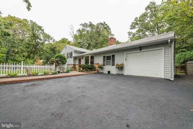 7113 Fort Hunt Rd, Alexandria, VA 22307 - photo 2