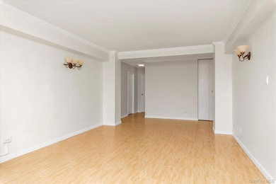 Lane Towers unit 14C, Forest Hills, NY 11375 - photo 6