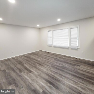 12013 Maddox Ln, Bowie, MD 20715 - photo 4