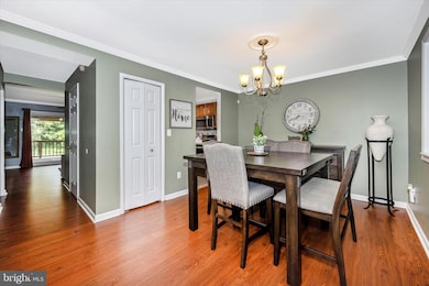 7003 Knighthood Ln, Columbia, MD 21045 - photo 3