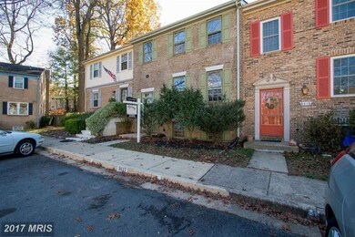 9617 Lindenbrook St, Fairfax, VA 22031 - photo 2