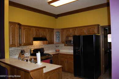 7618 Newton Ct, Louisville, KY 40228 - photo 4