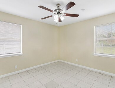 2922 Rosemary Ln, Houston, TX 77093 - photo 7