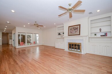 9672 Longmont Dr, Houston, TX 77063 - photo 7