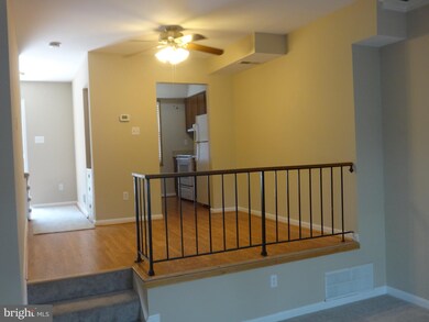 8540 Barrington Ct unit 933, Springfield, VA 22152 - photo 5
