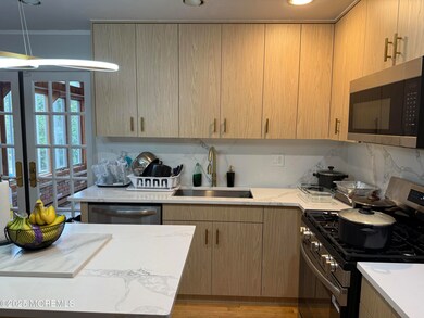 241 Cliftwood Rd, Oakhurst, NJ 07755 - photo 6