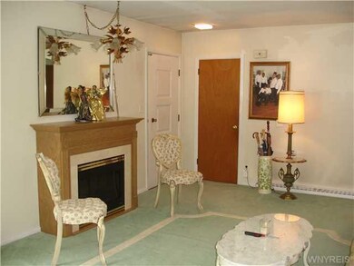 Living Room electric fireplace, spacious room!