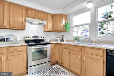 1533 Iris Ct, Hagerstown, MD 21740 - photo 2