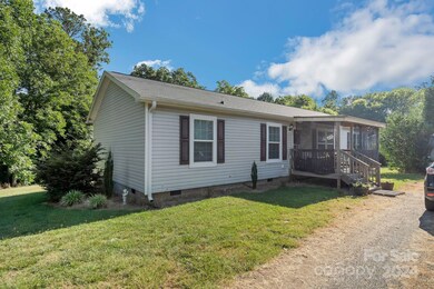 560 Jennings Rd, Statesville, NC 28625 - photo 2
