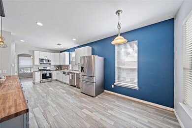Eat-in kitchen