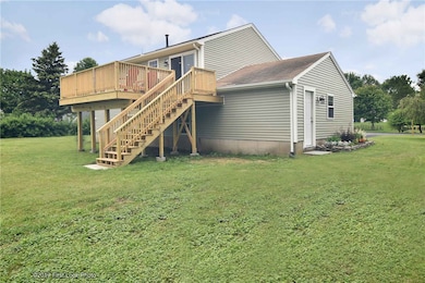 54 Swan Dr, Middletown, RI 02842 - photo 3