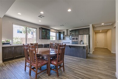 Breakfast/Dining Room.