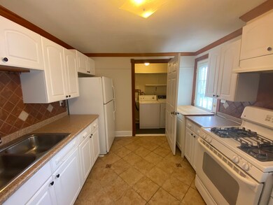 140 Pueblo Rd, Carpentersville, IL 60110 - photo 4