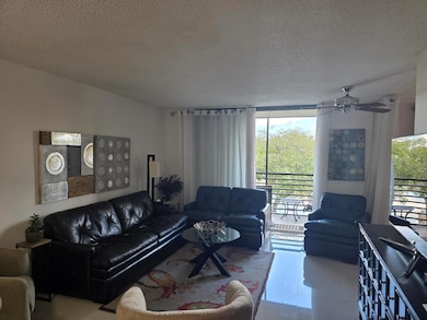 1101 Colony Point Cir unit 304, Pembroke Pines, FL 33026 - photo 3