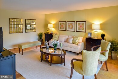 12 Ruxview Ct unit 301, Towson, MD 21204 - photo 3