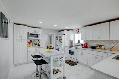 689 SW 7th Terrace, Dania, FL 33004 - photo 4