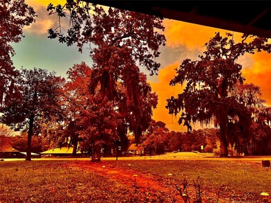 125 Wildwood Lake Dr, Huntsville, TX 77340 - photo 4