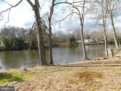 343 Lake Dr, Colonial Beach, VA 22443 - photo 3