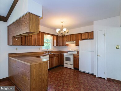 2315 E Buck Rd, Pennsburg, PA 18073 - photo 5