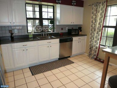 19 Holly Ct, Lafayette Hill, PA 19444 - photo 6