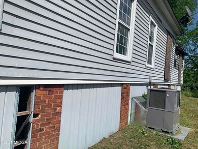 Calhoun crawl space