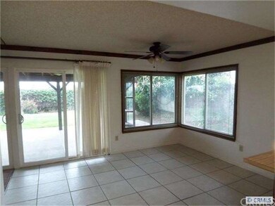 Kitchen eating area