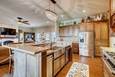 11818 Casadores Blvd, Needville, TX 77461 - photo 7