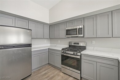 4811 Black Bear Rd unit 201, Las Vegas, NV 89149 - photo 3