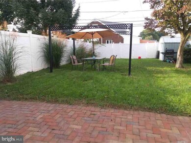 503 Emerson Ave, Reading, PA 19605 - photo 5