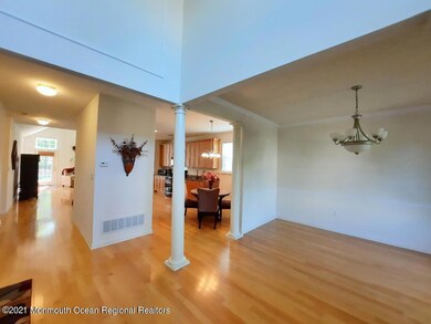 Foyer/Dining Room