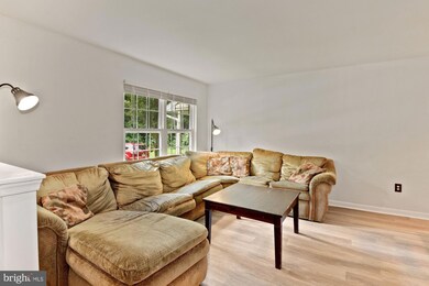 6802 Amber Hill Ct, District Heights, MD 20747 - photo 5