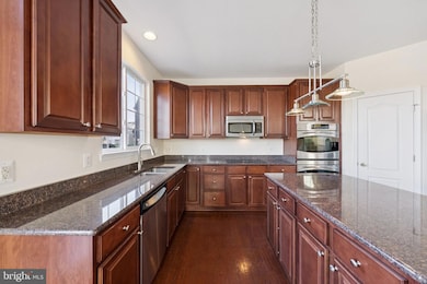 4233 Talmadge Cir, Suitland, MD 20746 - photo 5