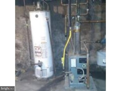 5677 Heiskell St, Philadelphia, PA 19144 - photo 7