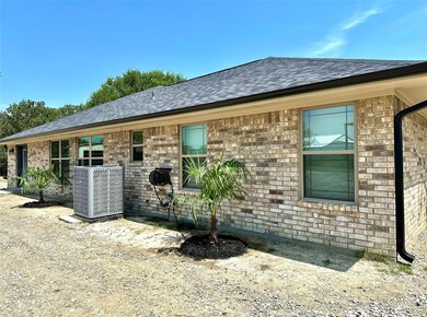 358 Saddle Ridge Ct, Springtown, TX 76082 - photo 4