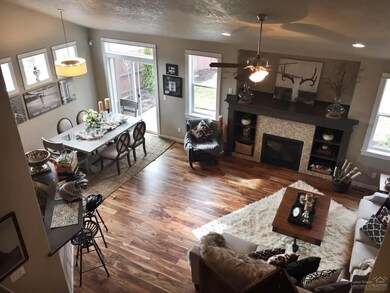 1558 W Williamson Ave, Sisters, OR 97759 - photo 5