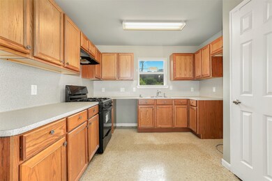 11810 Lynda Dr, Houston, TX 77038 - photo 4