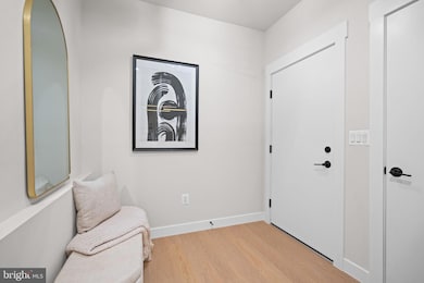 733 8th St SE unit 301, Washington, DC 20003 - photo 3