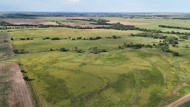 9565 E Hobbs Creek Rd, Gypsum, KS 67448 - photo 4